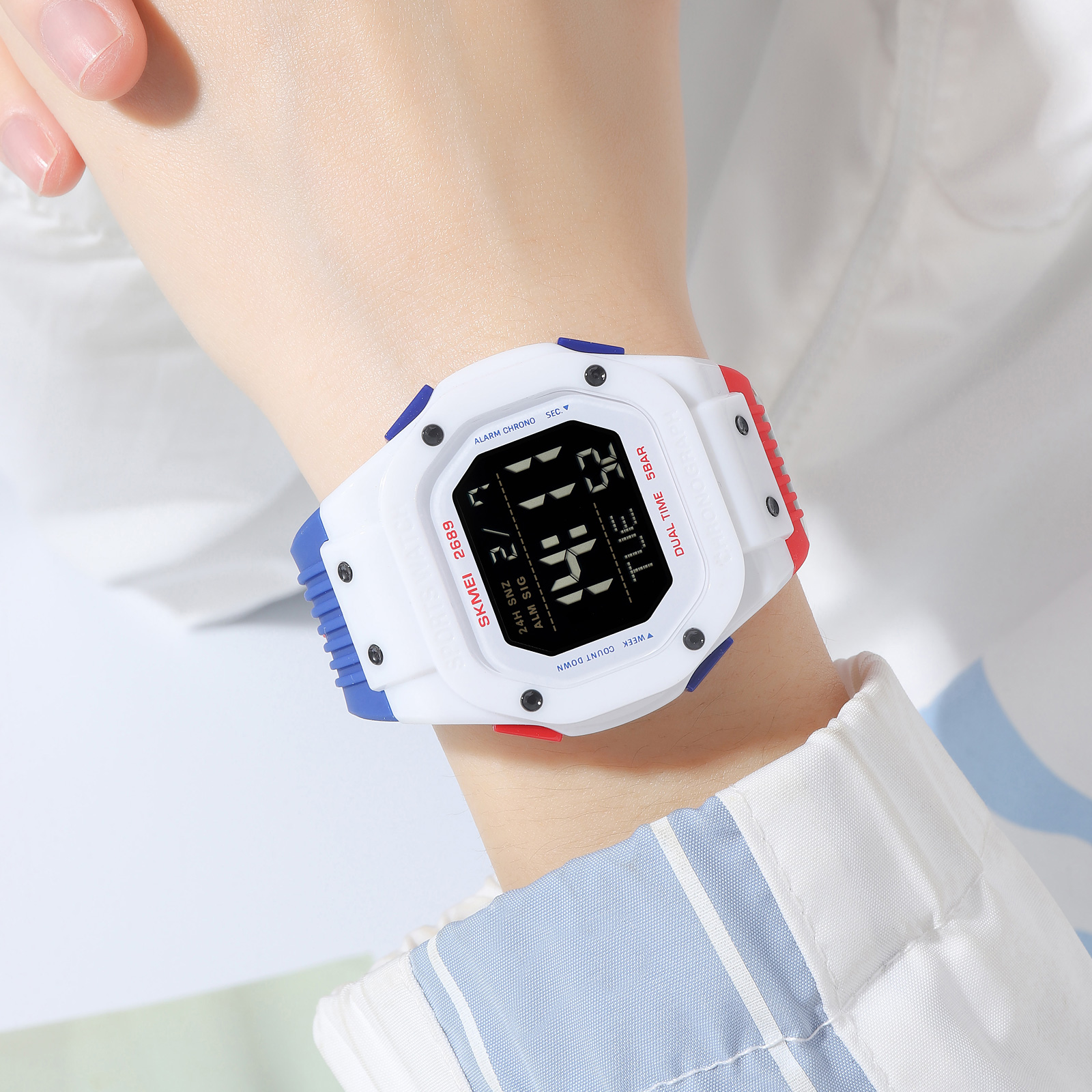 SKMEI 2689 Fashion Wristwatch  - Outdoor Lighting Zones incelemesi ve fiyatı